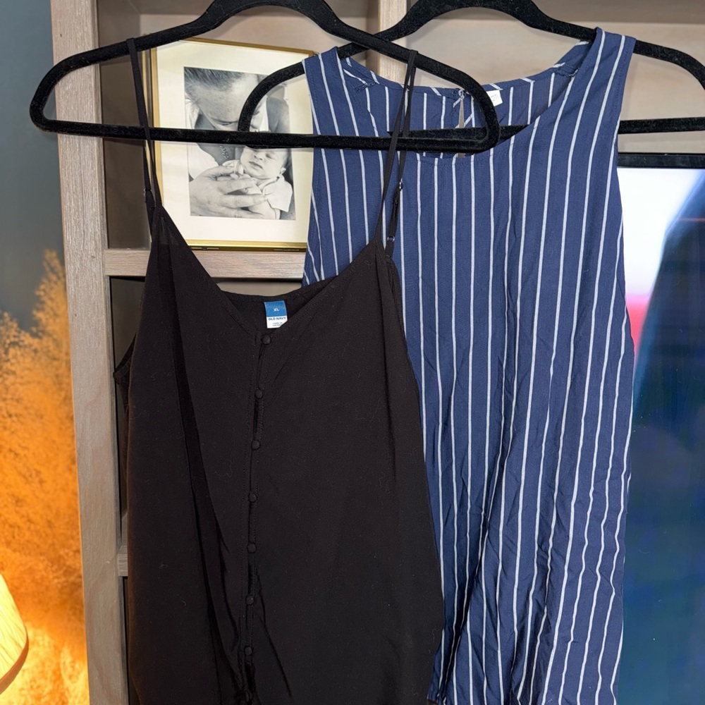 2- Old Navy Dressy Tank Tops sz XL